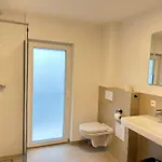 Modernes 2-schlafzimmer Business Eg In Ehningen, Ibm, Mercedes-benz Sindelfingen, S-bahn Und A81 Mit Parkplatz * Ehningen