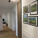 Modernes 2-schlafzimmer Business Eg In Ehningen, Ibm, Mercedes-benz Sindelfingen, S-bahn Und A81 Mit Parkplatz Apartment