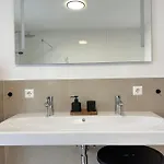 Modernes 2-schlafzimmer Business Eg In Ehningen, Ibm, Mercedes-benz Sindelfingen, S-bahn Und A81 Mit Parkplatz Apartment