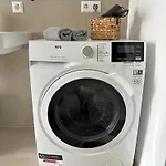 Modernes 2-schlafzimmer Business Eg In Ehningen, Ibm, Mercedes-benz Sindelfingen, S-bahn Und A81 Mit Parkplatz Apartment *