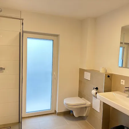 Ab2 Luxurioese Eg-wohnung Mit Gartenblick & Garage - 3 Min Zur S-bahn - Naehe Messe Stuttgart, Daimler & Ibm - Ideal Fuer Familien & Geschaeftsreisende * Ehningen