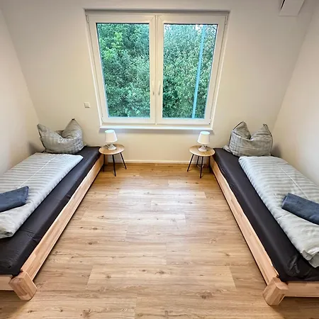 Luxurioese Eg-wohnung Mit Gartenblick & Garage - 3 Min Zur S-bahn - Naehe Messe Stuttgart, Daimler & Ibm - Ideal Fuer Familien & Geschaeftsreisende Ehningen
