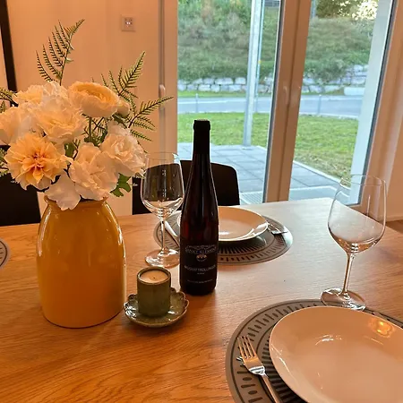 Apartment Luxurioese Eg-wohnung Mit Gartenblick & Garage - 3 Min Zur S-bahn - Naehe Messe Stuttgart, Daimler & Ibm - Ideal Fuer Familien & Geschaeftsreisende