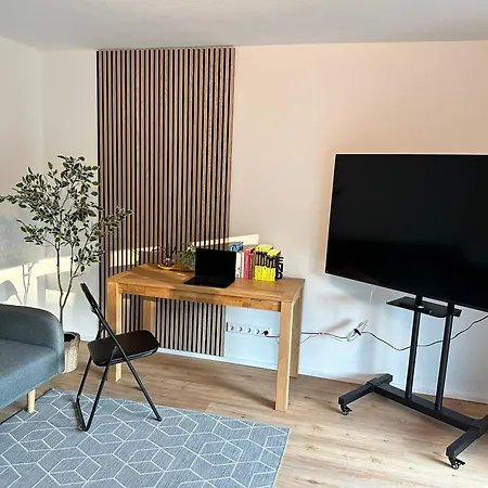 Luxurioese Eg-wohnung Mit Gartenblick & Garage - 3 Min Zur S-bahn - Naehe Messe Stuttgart, Daimler & Ibm - Ideal Fuer Familien & Geschaeftsreisende Ehningen
