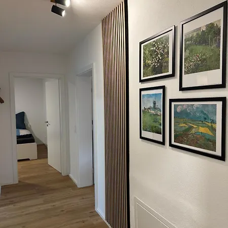 Luxurioese Eg-wohnung Mit Gartenblick & Garage - 3 Min Zur S-bahn - Naehe Messe Stuttgart, Daimler & Ibm - Ideal Fuer Familien & Geschaeftsreisende Apartment