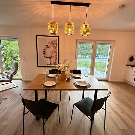 Apartment Luxurioese Eg-wohnung Mit Gartenblick & Garage - 3 Min Zur S-bahn - Naehe Messe Stuttgart, Daimler & Ibm - Ideal Fuer Familien & Geschaeftsreisende *