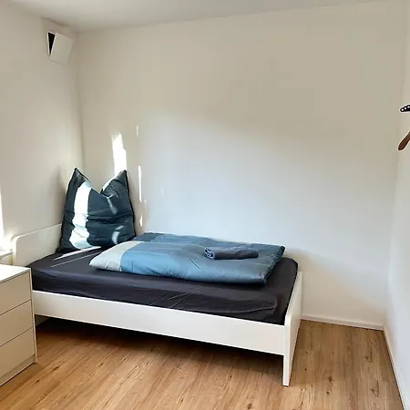 Luxurioese Eg-wohnung Mit Gartenblick & Garage - 3 Min Zur S-bahn - Naehe Messe Stuttgart, Daimler & Ibm - Ideal Fuer Familien & Geschaeftsreisende *