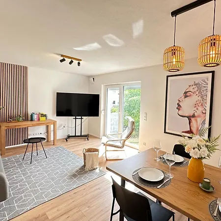 Luxurioese Eg-wohnung Mit Gartenblick & Garage - 3 Min Zur S-bahn - Naehe Messe Stuttgart, Daimler & Ibm - Ideal Fuer Familien & Geschaeftsreisende Ehningen