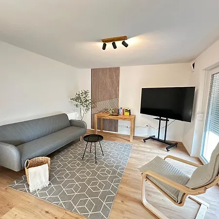 Luxurioese Eg-wohnung Mit Gartenblick & Garage - 3 Min Zur S-bahn - Naehe Messe Stuttgart, Daimler & Ibm - Ideal Fuer Familien & Geschaeftsreisende *