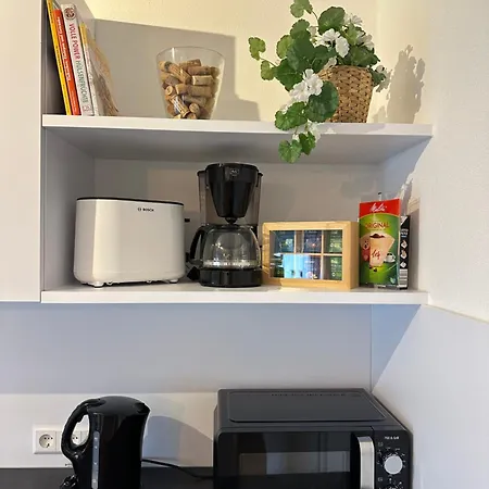 Ab2 Luxurioese Eg-wohnung Mit Gartenblick & Garage I 3 Min Zur S-bahn I Naehe Messe Stuttgart Appartamento